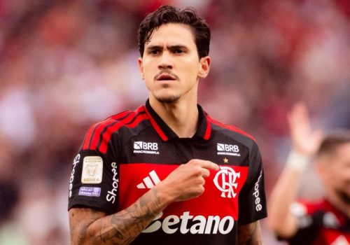 Pedro durante partida contra o Vasco, pela 14ª rodada do Brasileirão 2026 (Reprodução/X/Flame...