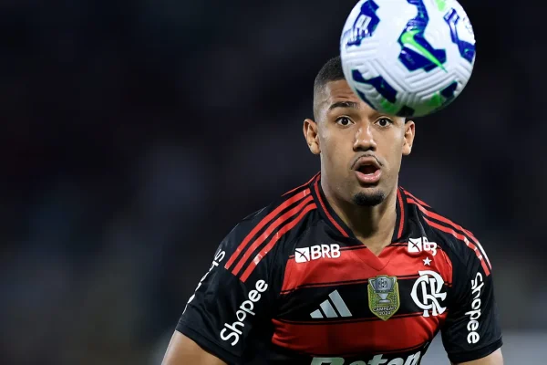 Flamengo vence o Benfica por 2 a 1 e garante o Troféu de Algarve
