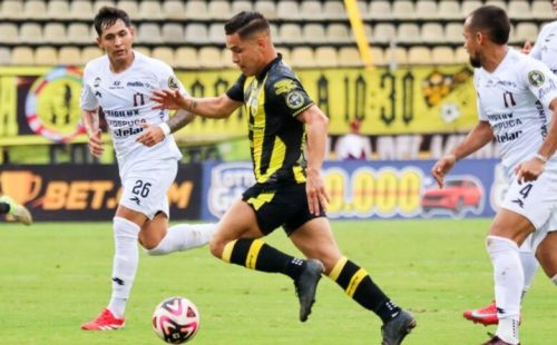 tachira-avanca-para-a-final-do-venezuelano-e-pode-descansar-jogadores-contra-o-flamengo-na-libertado.jpeg