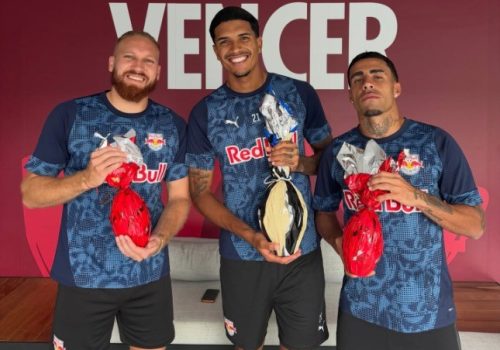 O Bragantino conquistou uma vitória expressiva sobre o Flamengo por 3 a 0, em um jogo que gerou ...