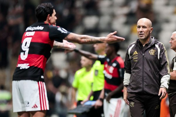 O técnico Leonardo Jardim concedeu uma coletiva de imprensa após a vitória do Flamengo por 4 a...